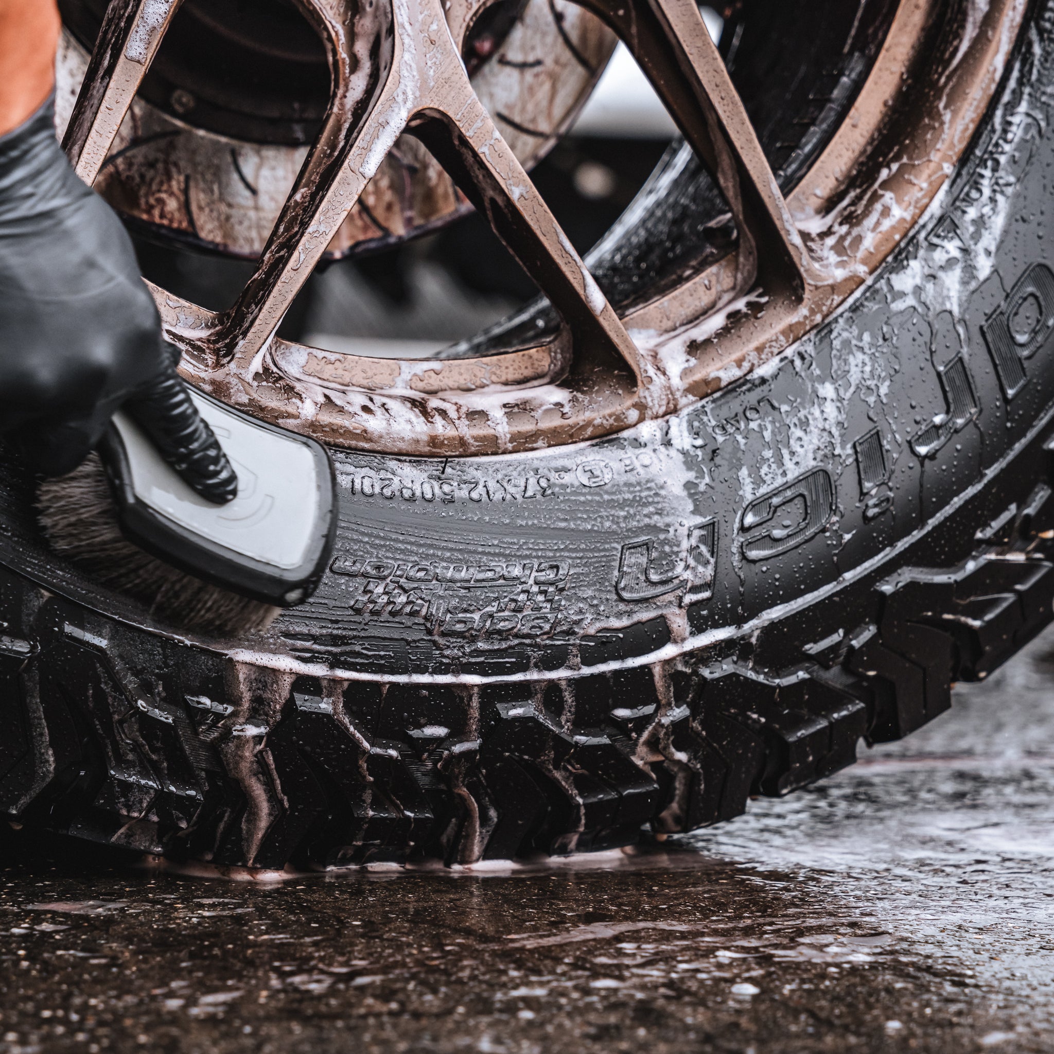 Wise Guy Wheel & Tire Cleaner - 16 oz.