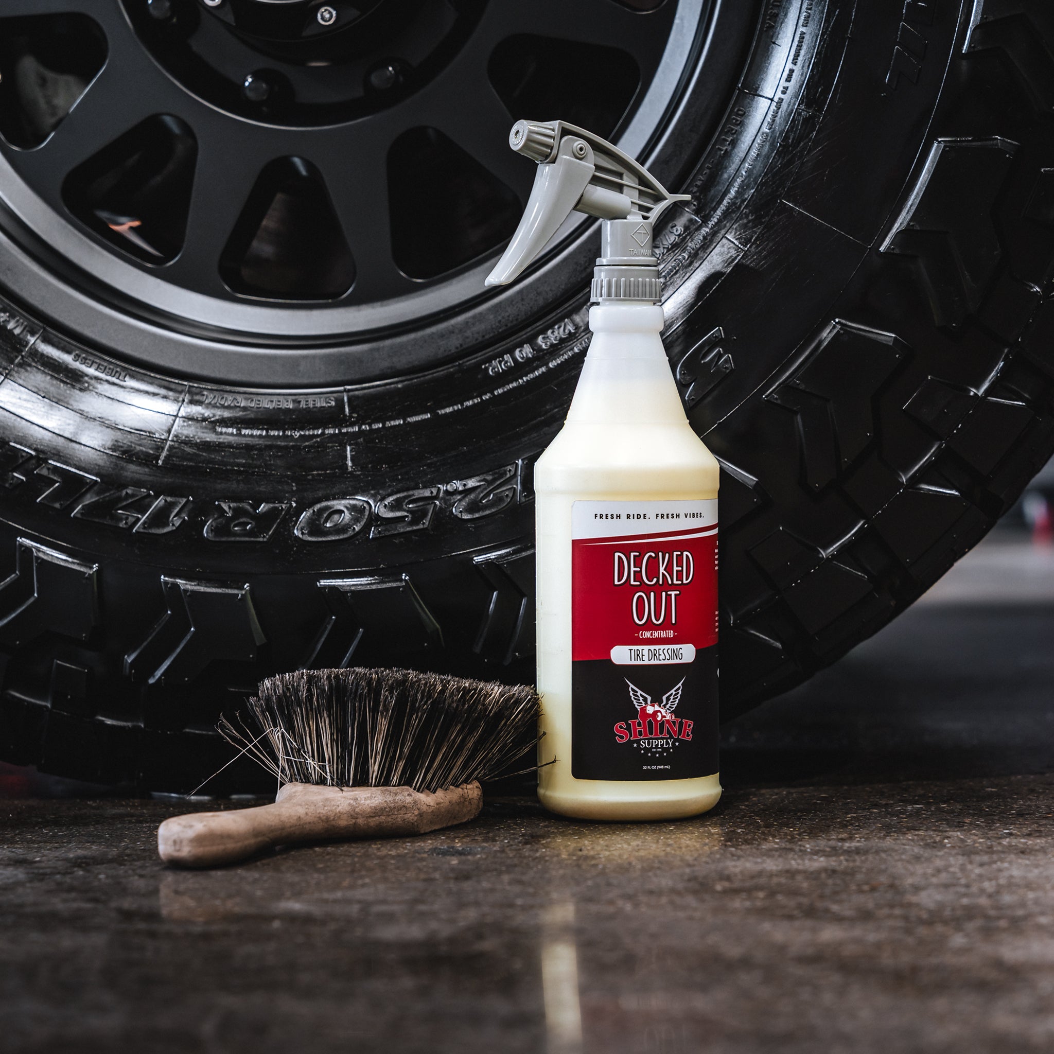 Decked Out Tire Dressing - 16 oz.